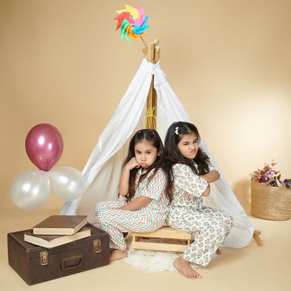 Jungle Friends Night Wear Penguin Print