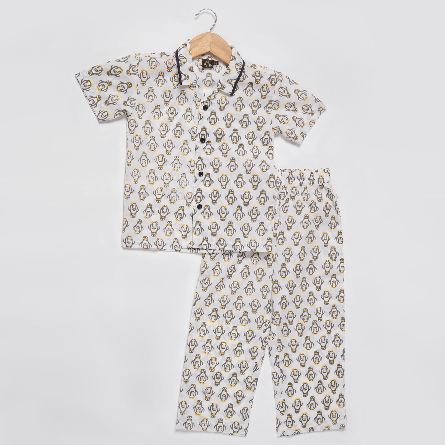 Jungle Friends Night Wear Penguin Print