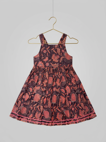 The Wanderer Dress in Mauve