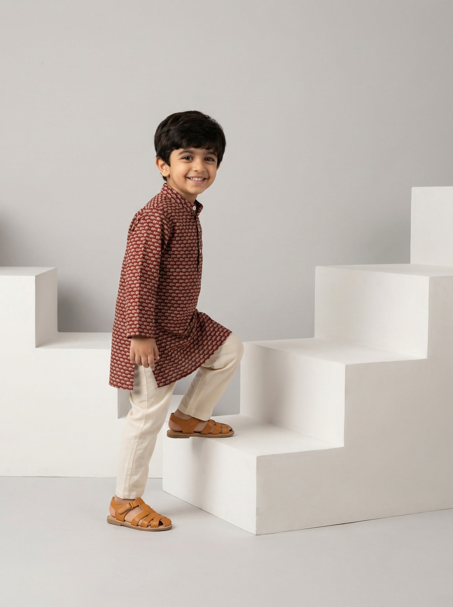 Ellie Kurta in Maroon