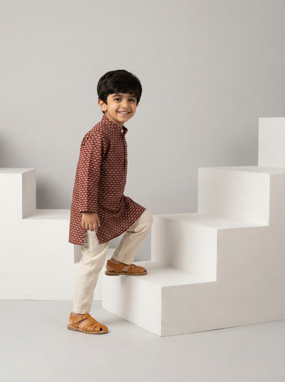 Ellie Kurta in Maroon